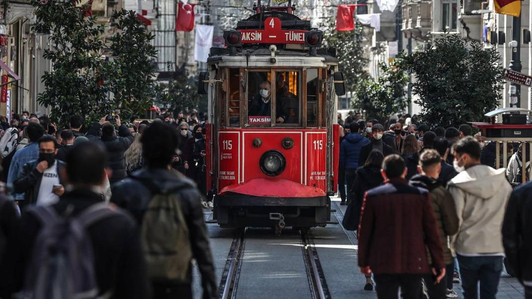 İstanbul'a üç ayda 3,7 milyon turist! İlk sırada hangi ülke var? - Resim: 7